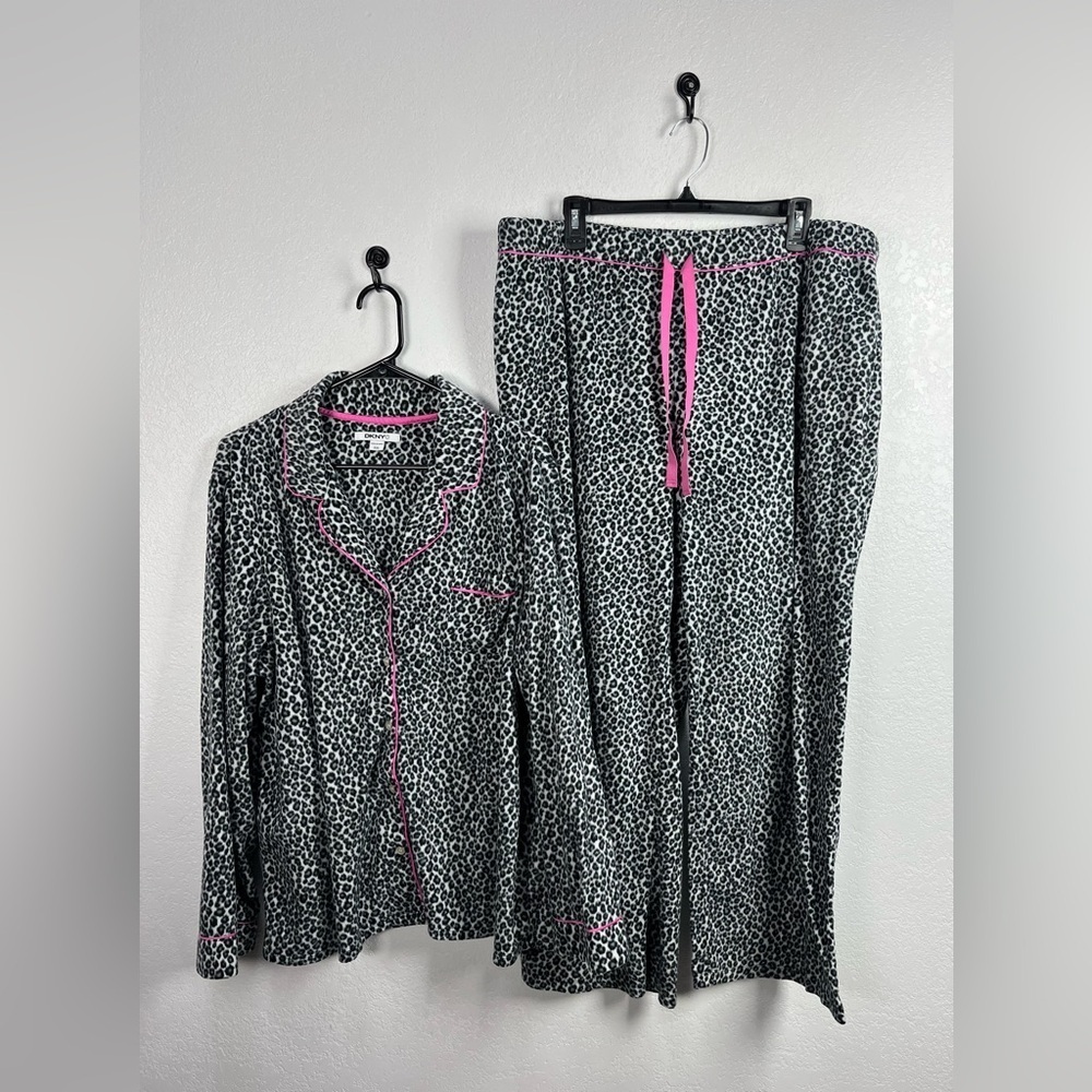 DKNY Leopard Print Pajama Set Pink Trim Sz XXL Sleepwear Cozy Comfy TC0435